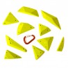 un mixe de 15 prises d'escalade aux formes geometrique