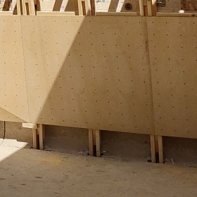 Panneau bois brut Mur escalade interieur